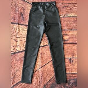 Yummies Sleek‎ Black Faux Leather Women's Leggings